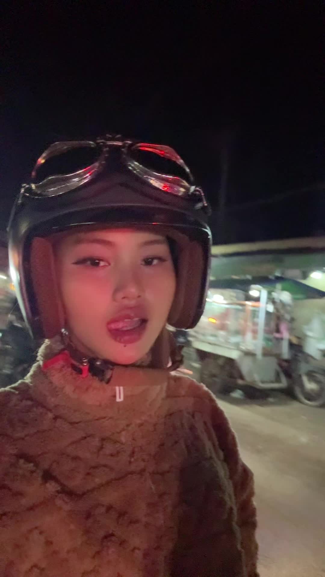 @មួយហ័ង្គ សាឡន