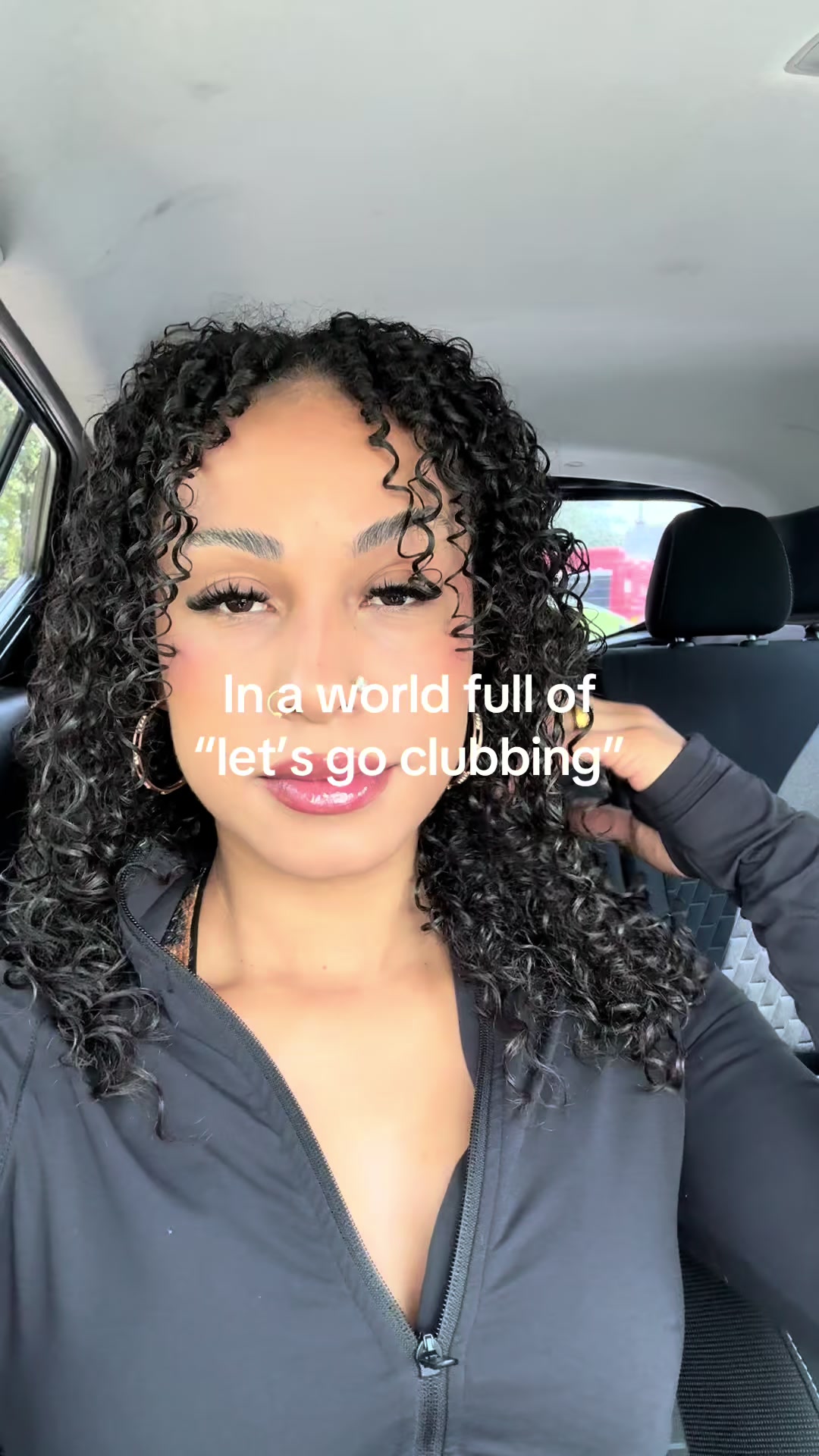 @ELLENIA MIONI