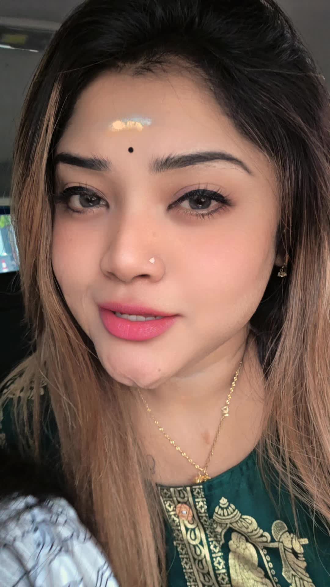 @𝑻𝒉𝒖𝒓𝒈𝒂𝒔𝒉𝒏𝒂𝒗𝒊🦋.