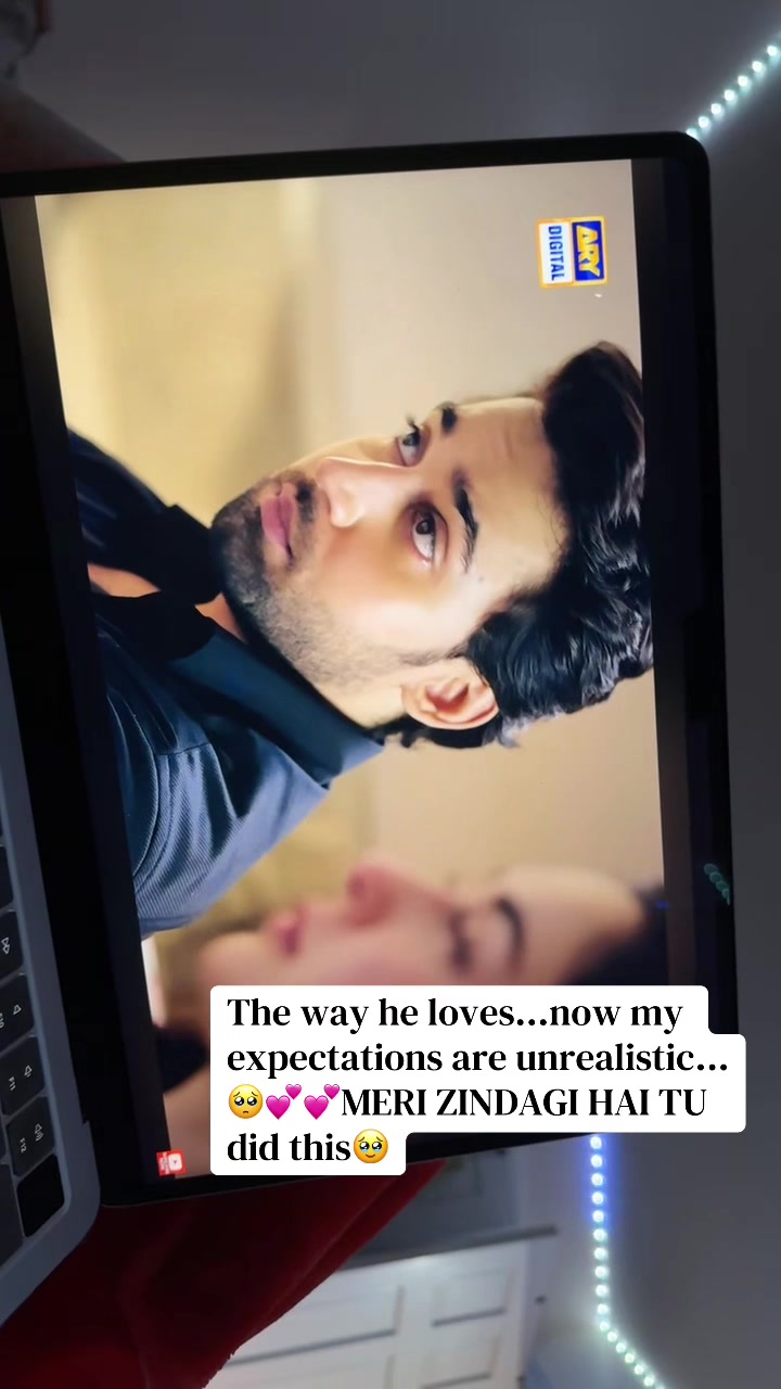 @KOMAL GARHA💕