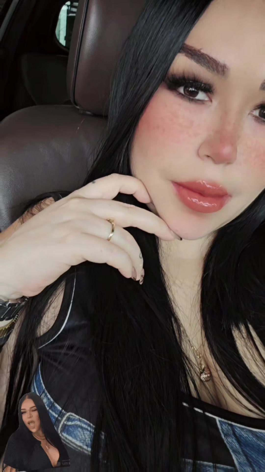 @VioletaUgalde