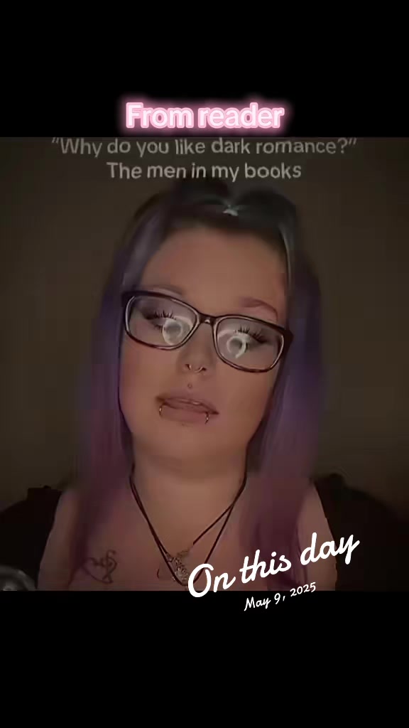 @🌗Author Ginger Moonwitch🌓