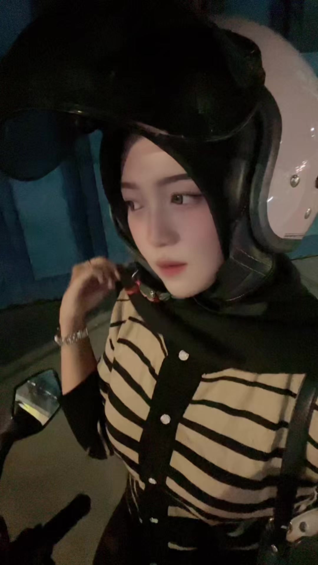 @nisnis18250