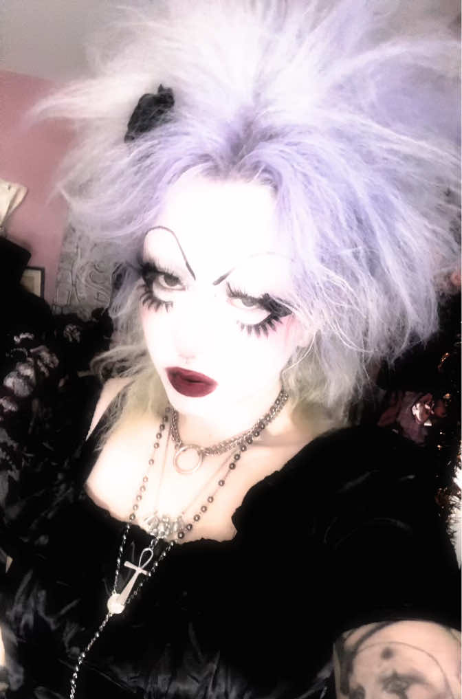 @dollygoth666