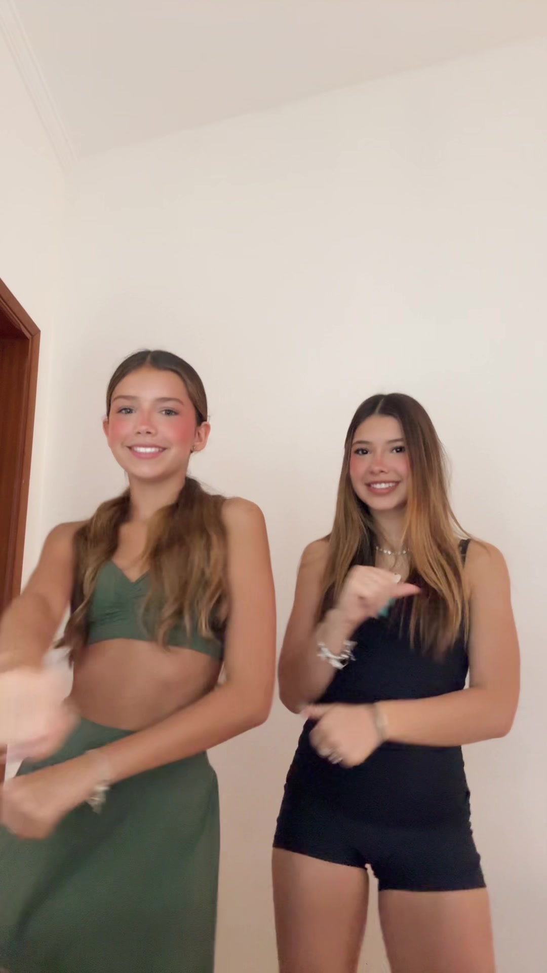 @jujuamancio