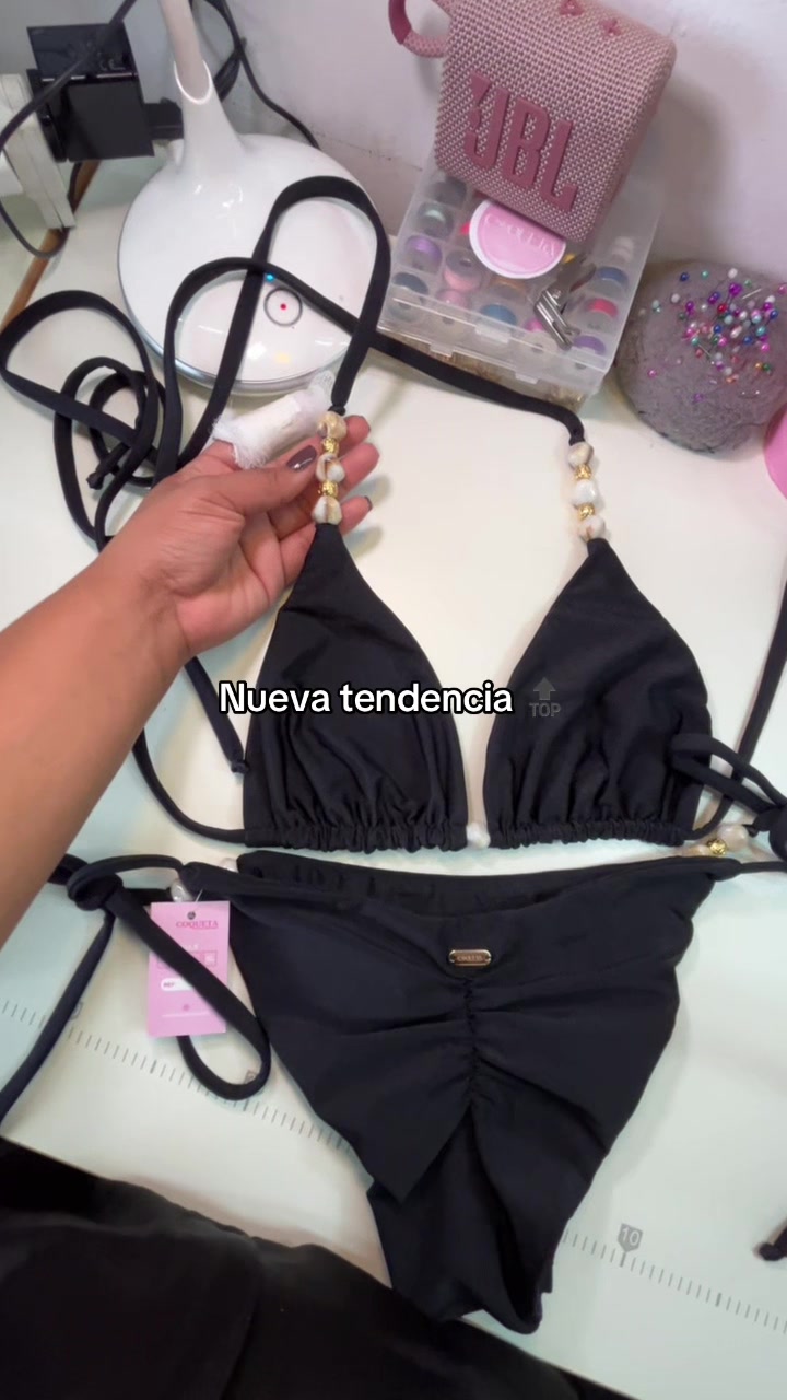 @Coquetaswimsuit