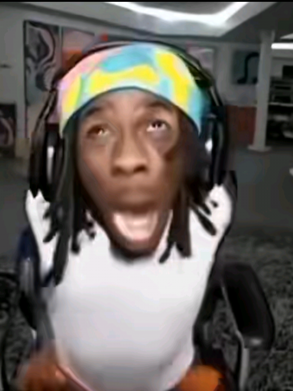 @TᖇᑌᒪY ᑎYᒪ.