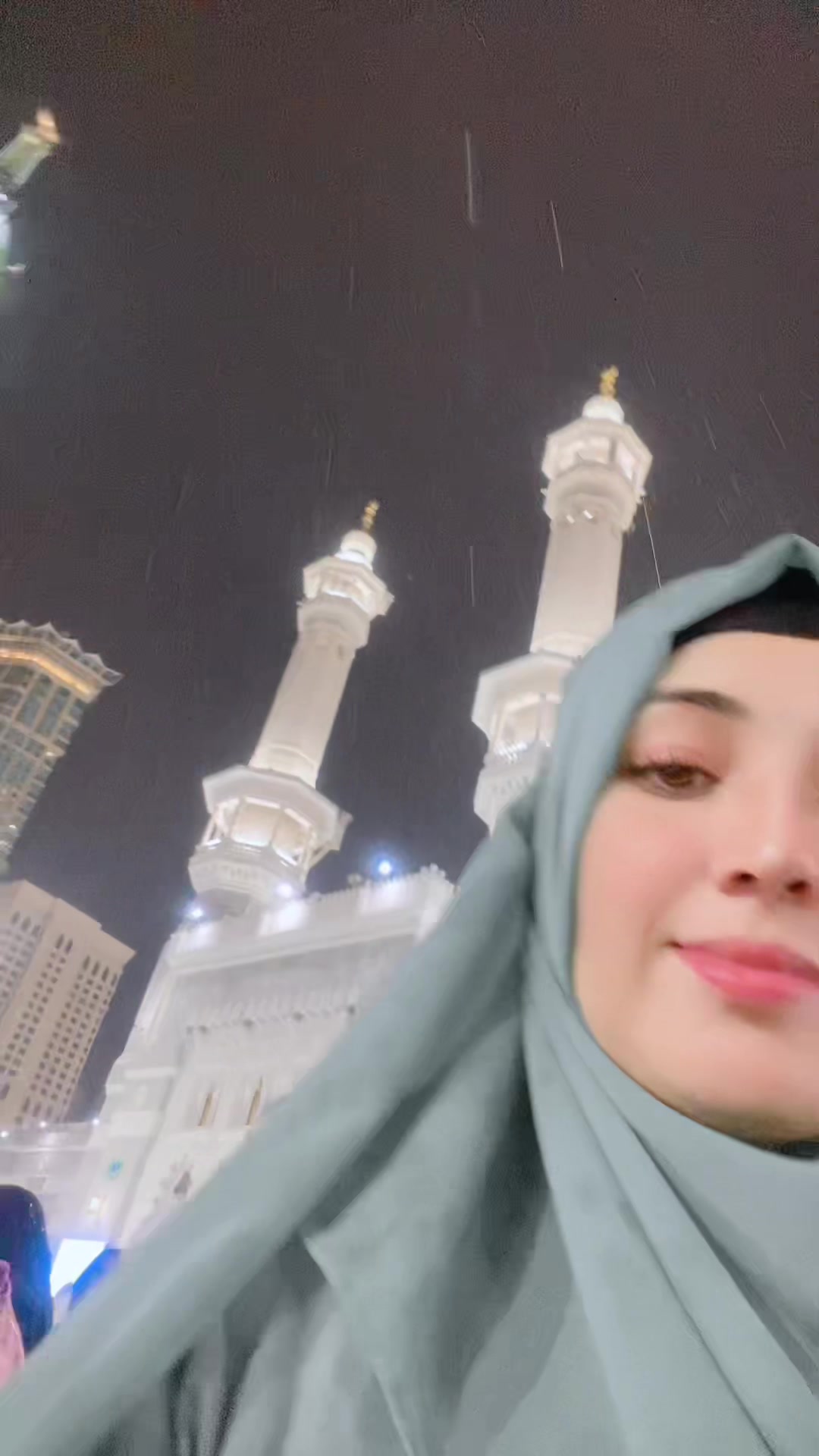 @Zarqa Khan