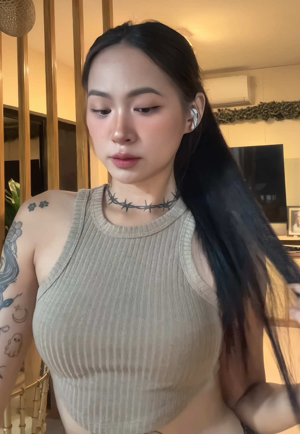 @️