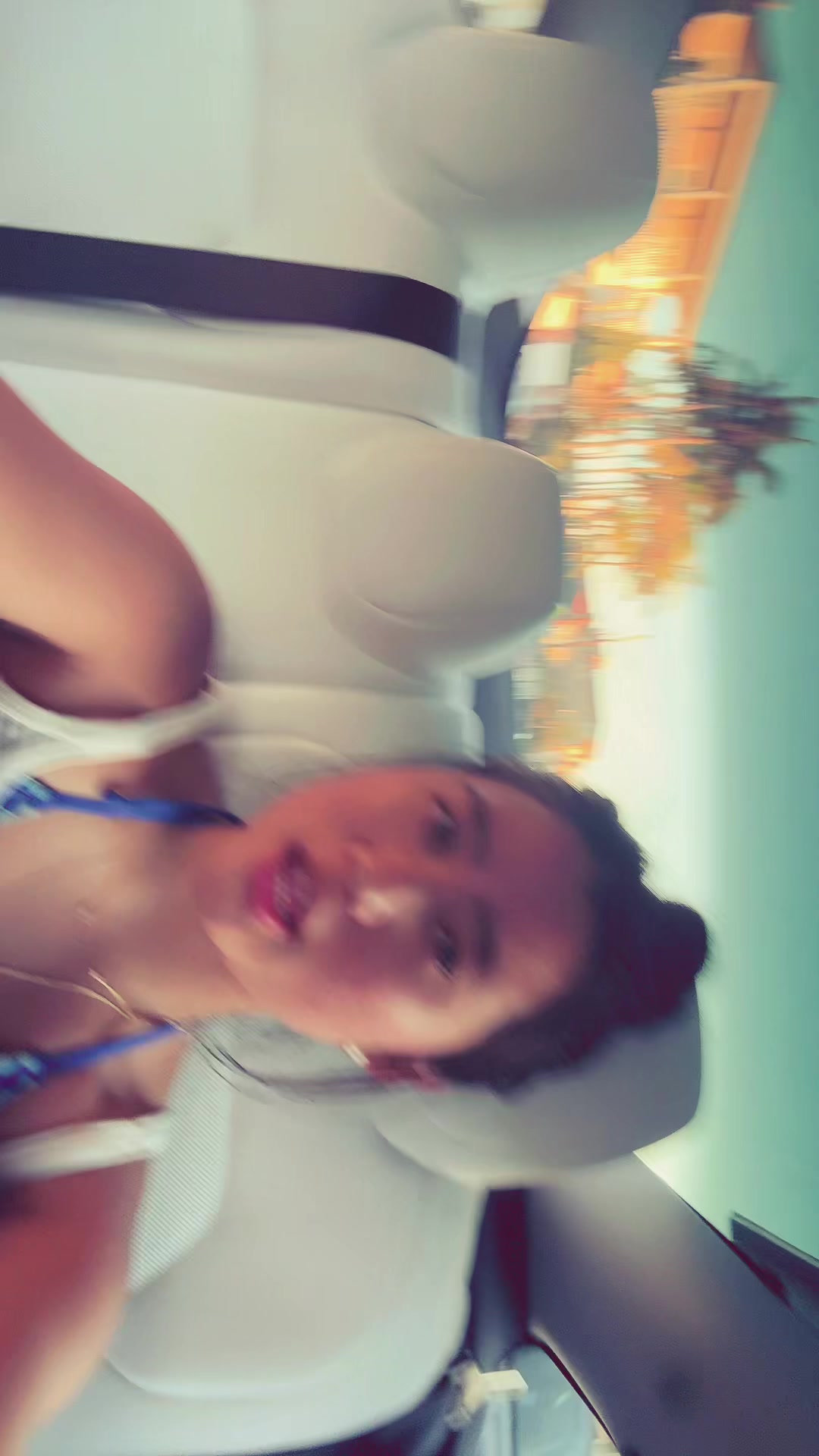 @ellabobella