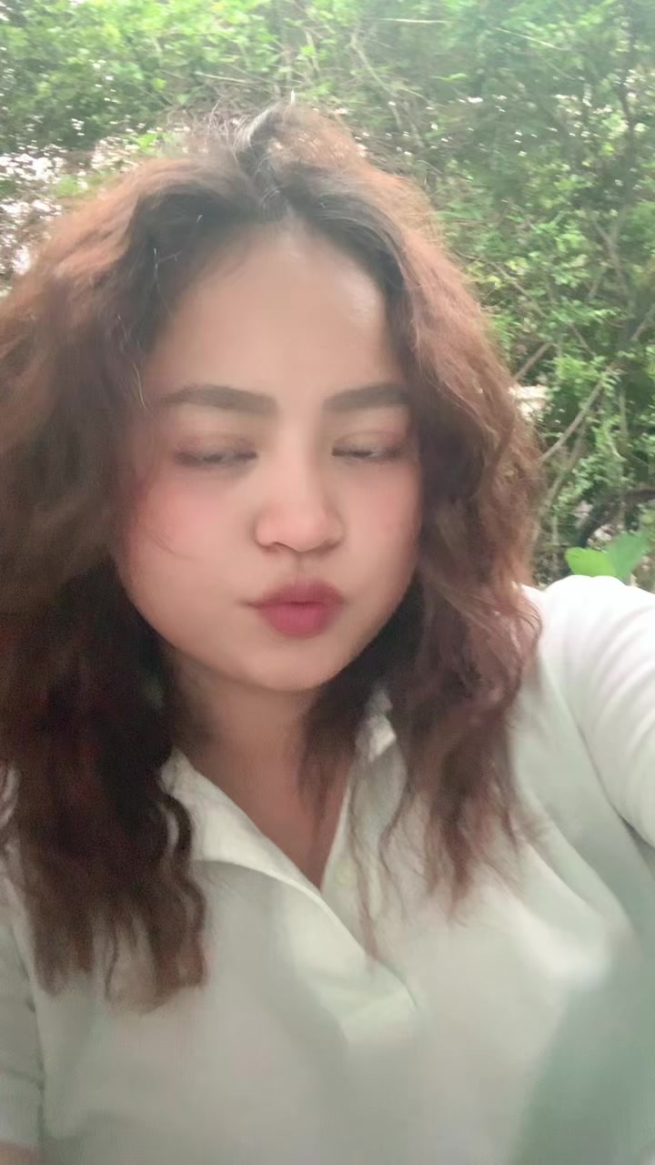 @🦋