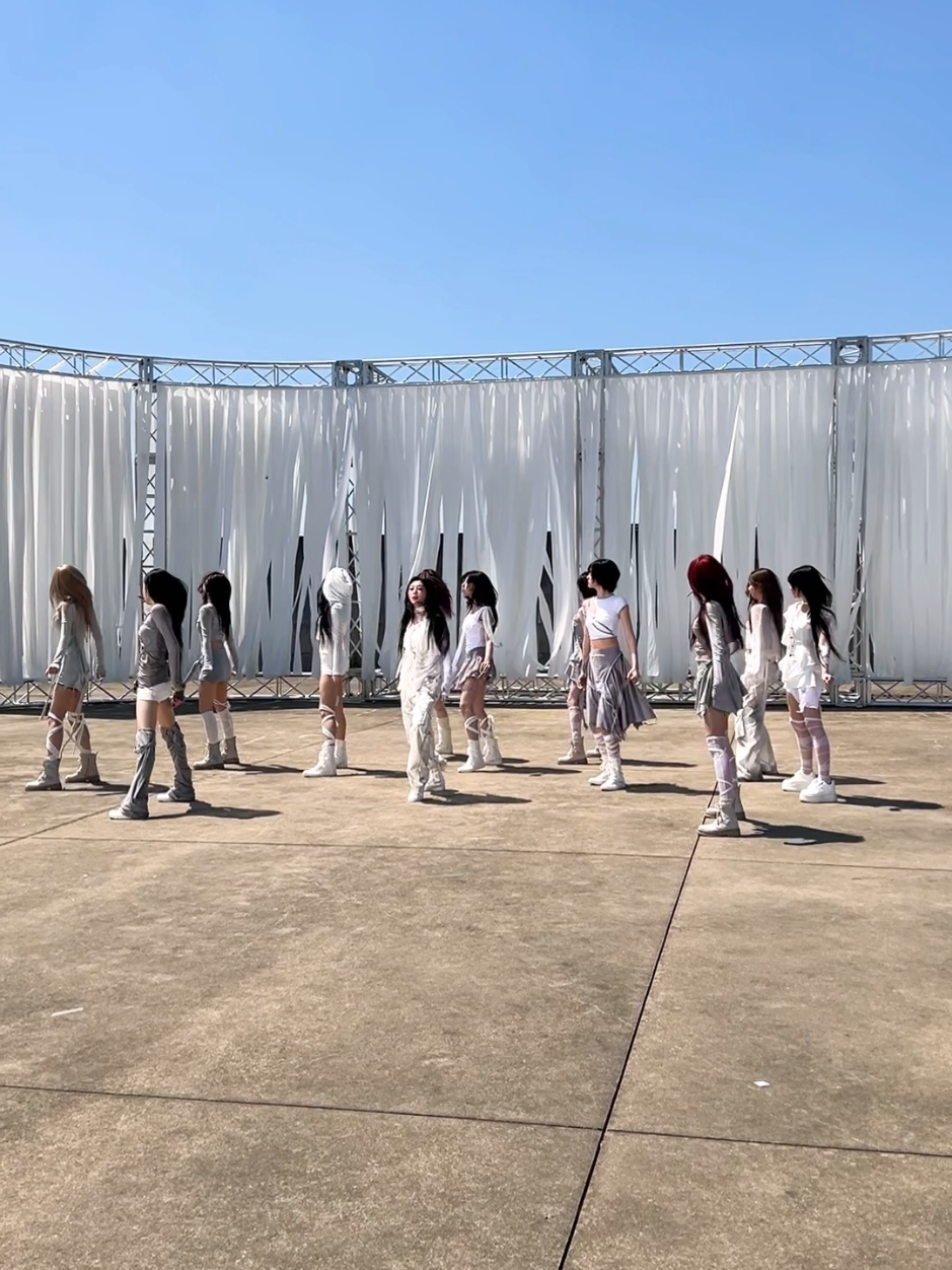 @tripleS
