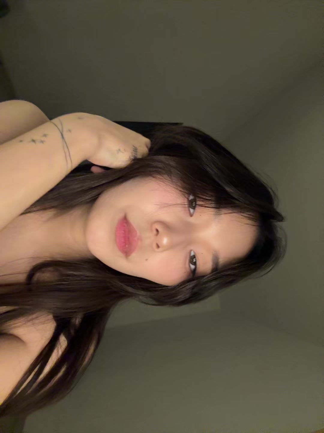 @vi.jpg