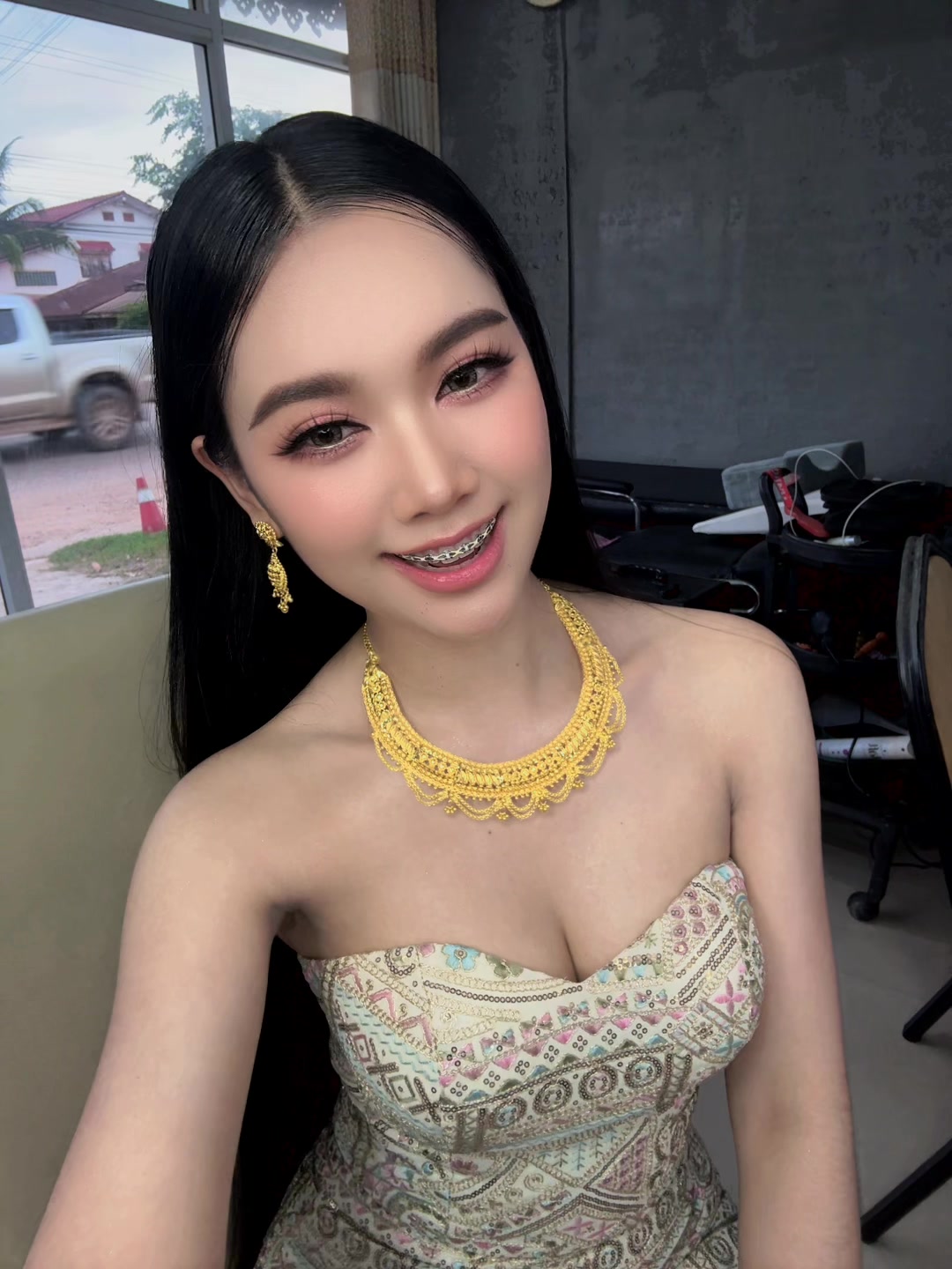 @อาริต้า สาวผมยาว