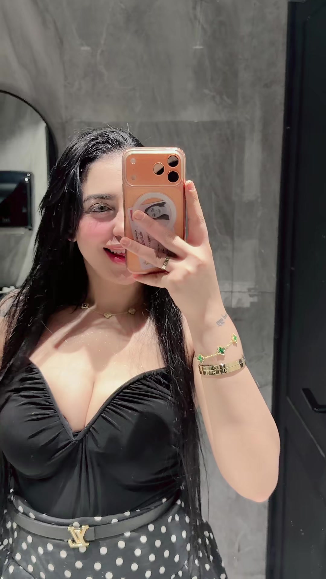 @بنت الحاج 🤑👑
