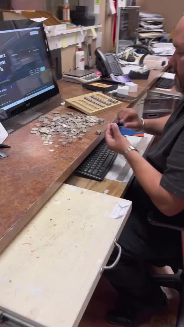 @Coins_and_currency