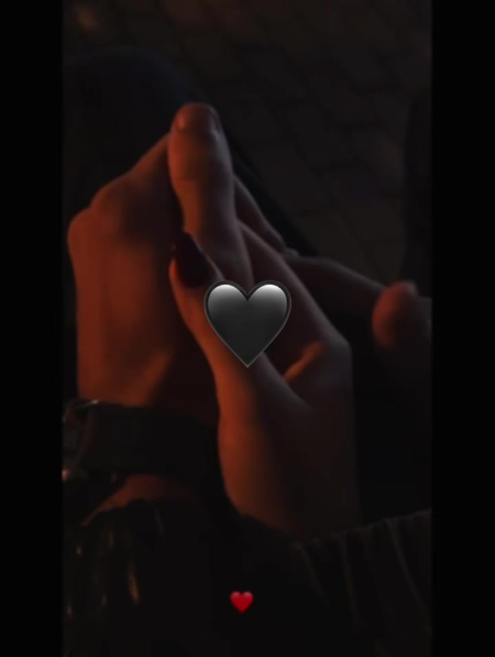@🖤