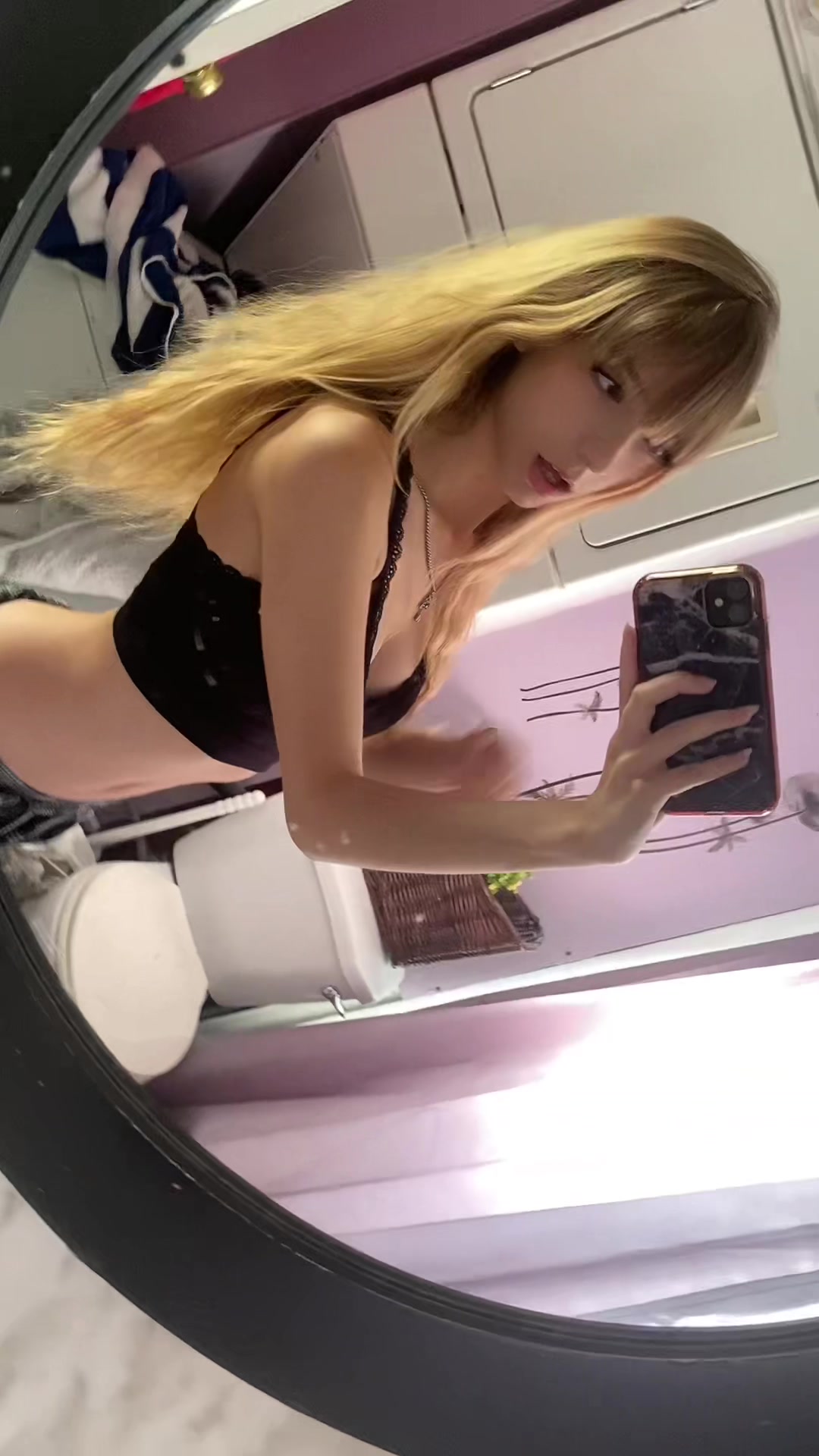 @⋆ 𝐼𝓈𝒶 ⋆
