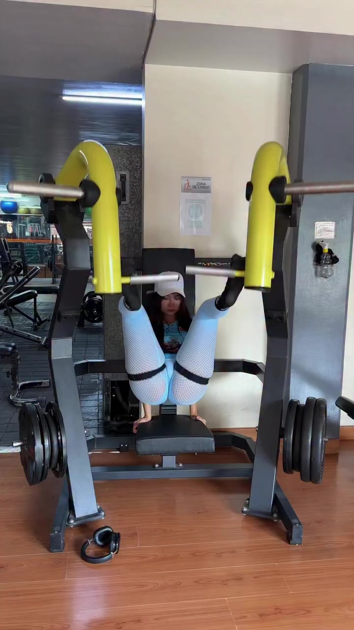 @LaChicaFitness