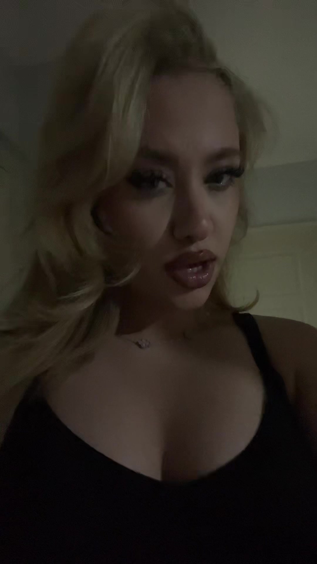 @𝐌𝐄𝐋𝐄𝐊