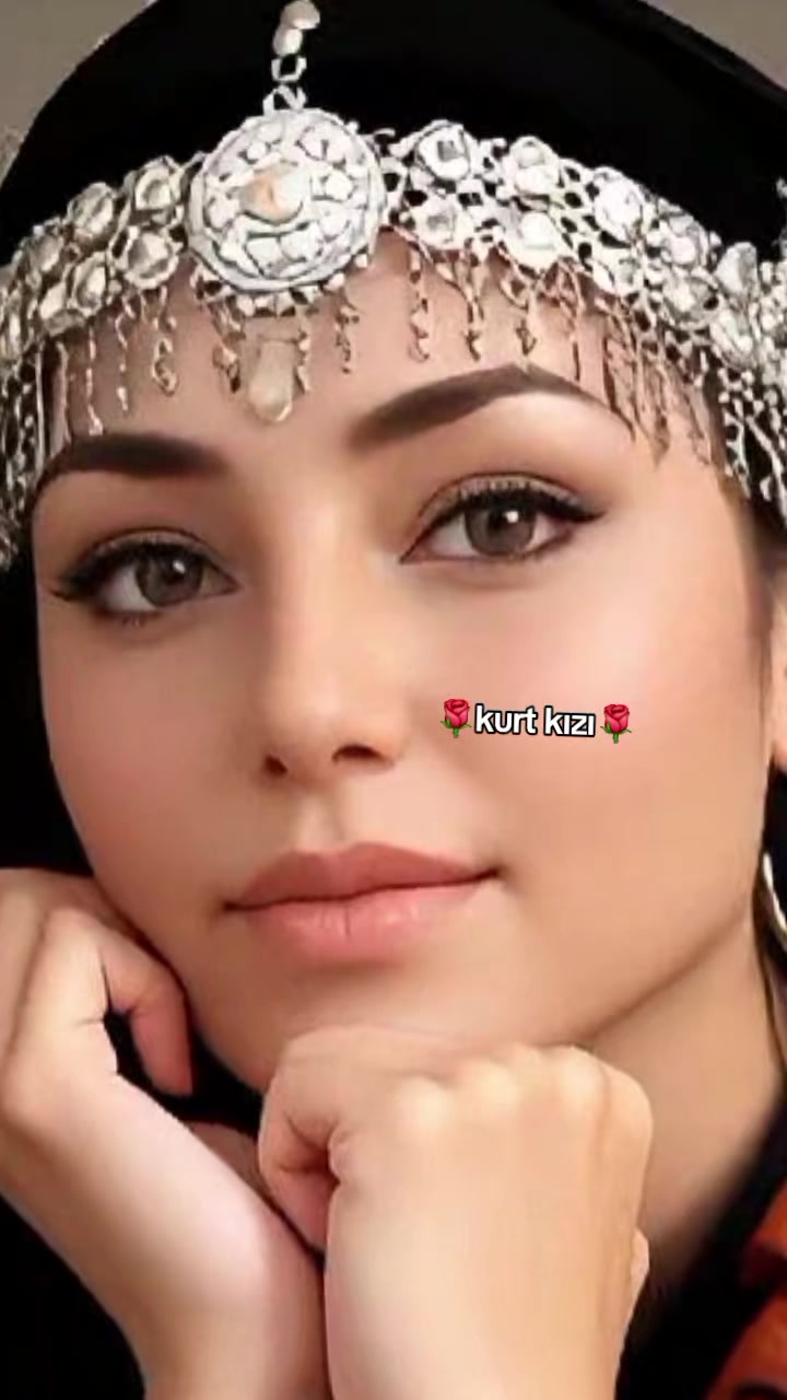 @🌹Kralın👑Kızı ✨️💜