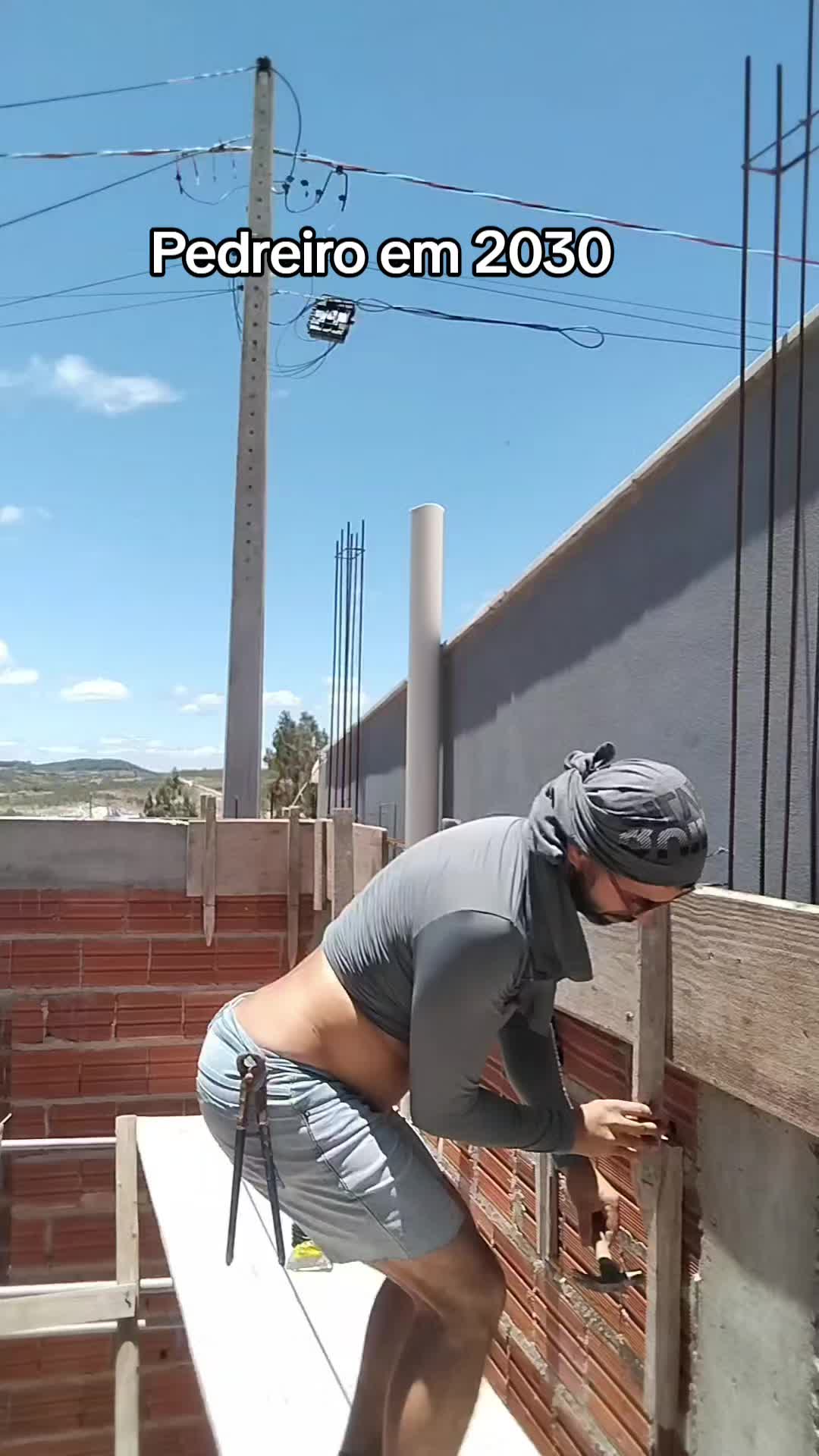 @Pedreiro debochado 🤠