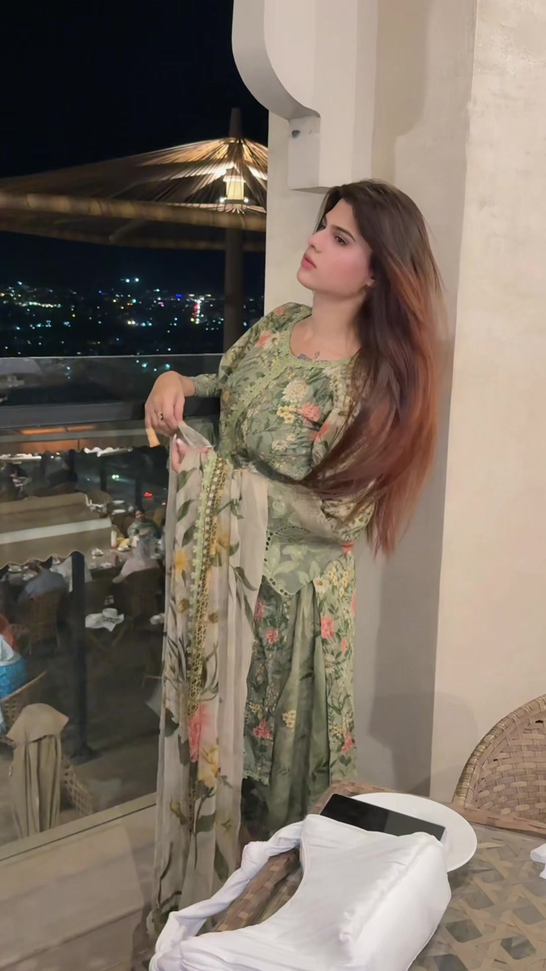 @MAHI 👑