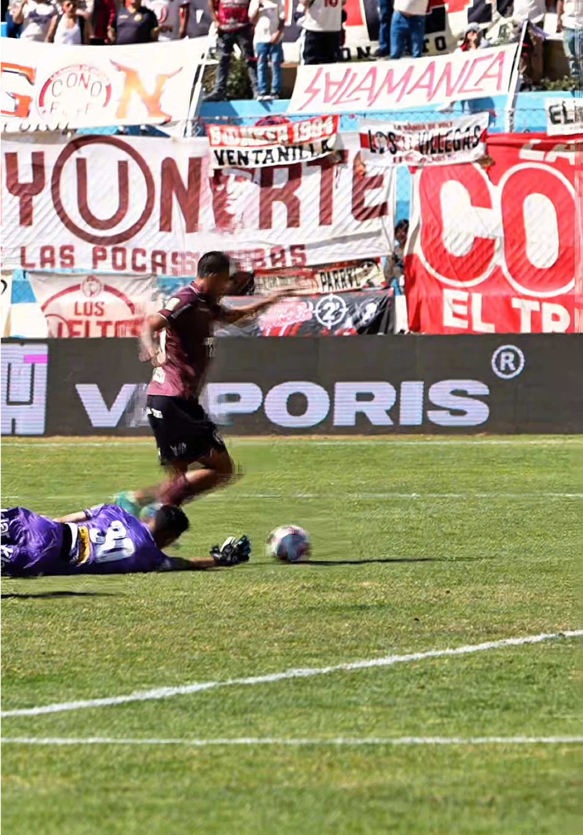 @Universitario