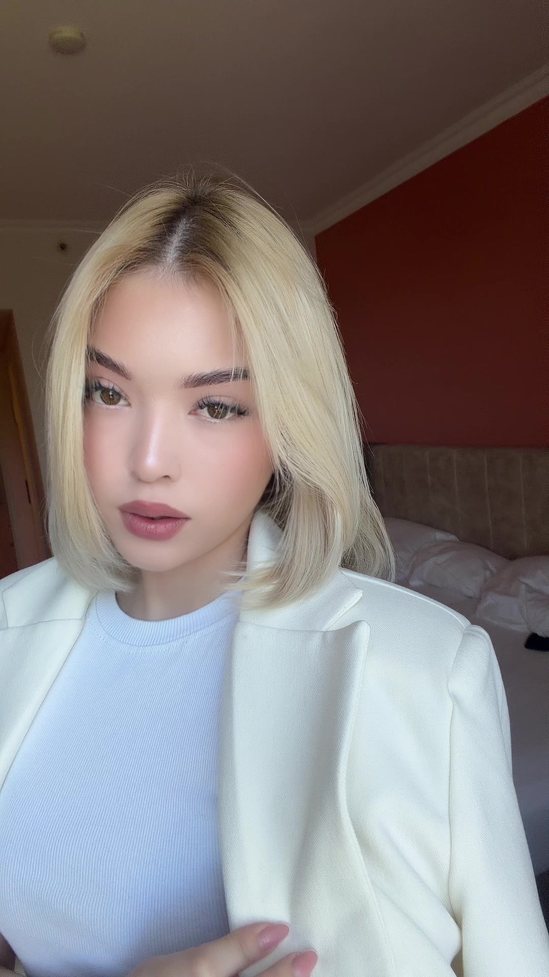 @yasmina.