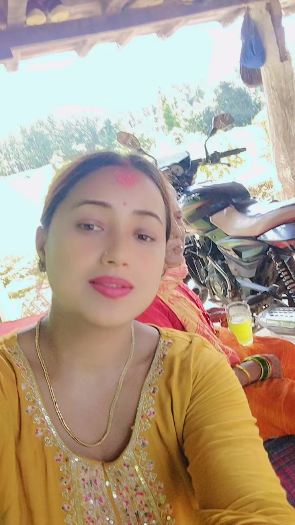 @🇳🇵☘️uma khatri🇳🇵☘️