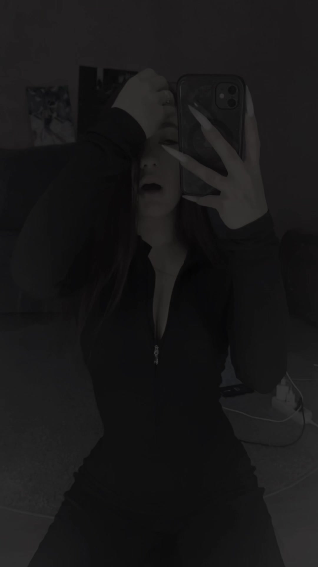 @20dyra