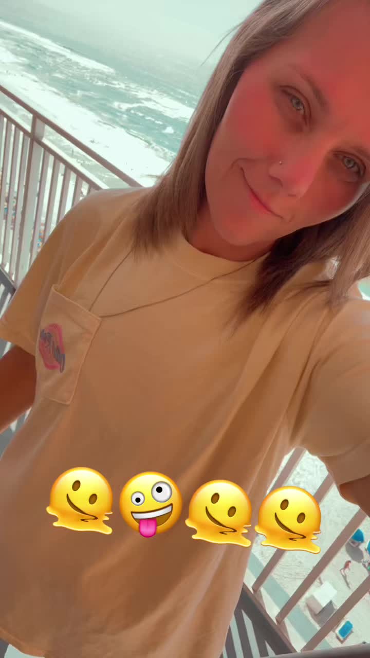 @LaceyNicole