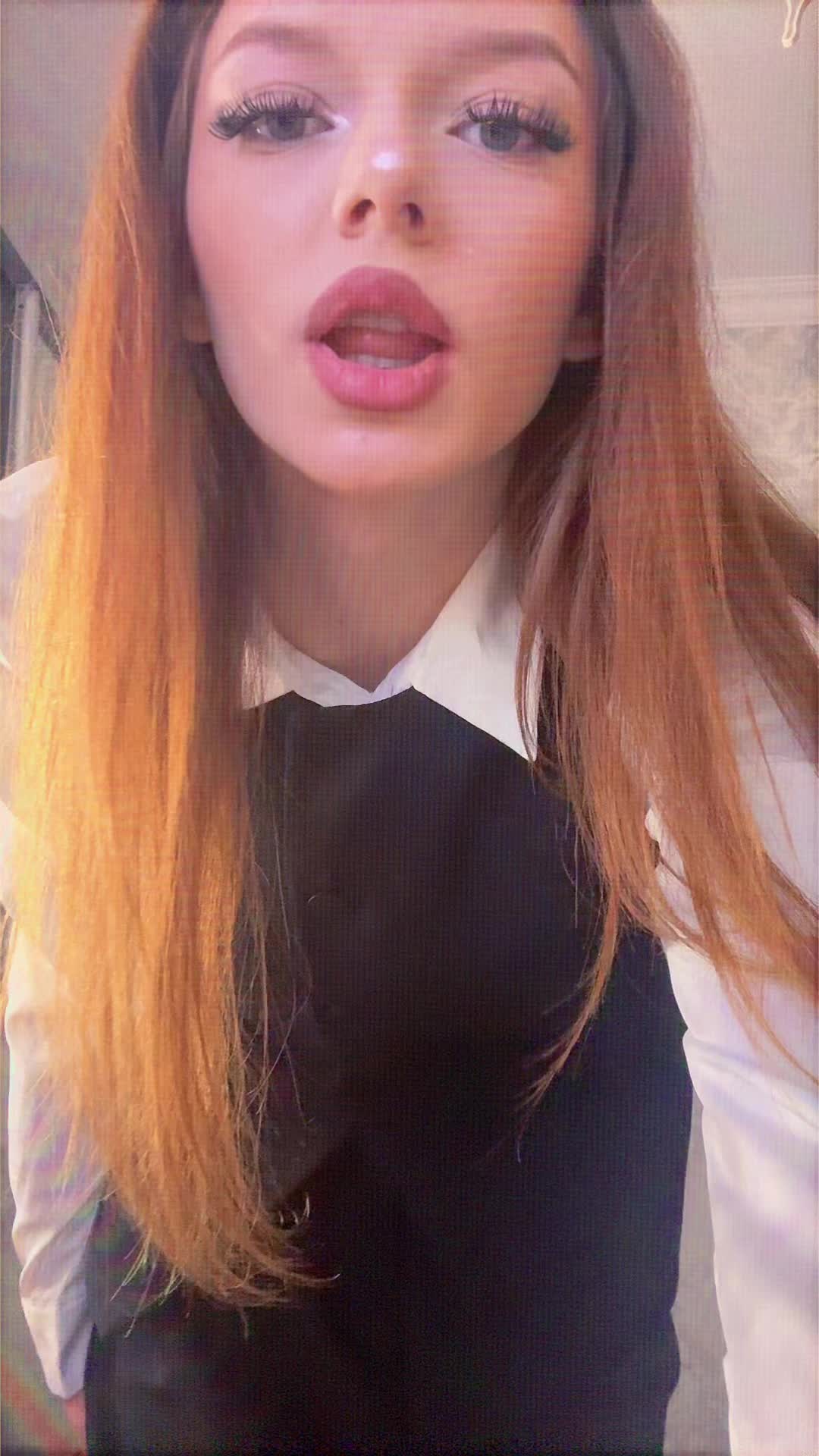 @nela