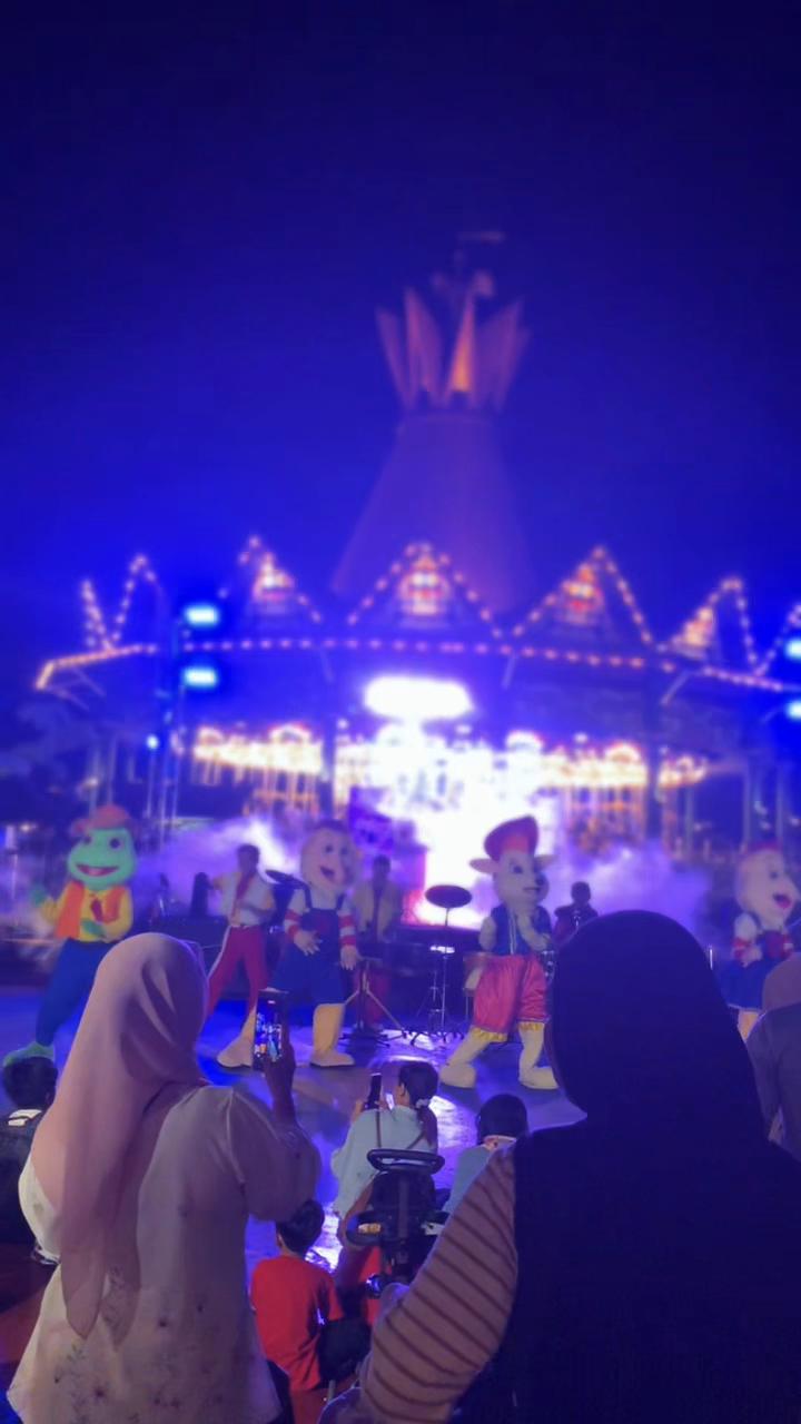 @Adabiladisini