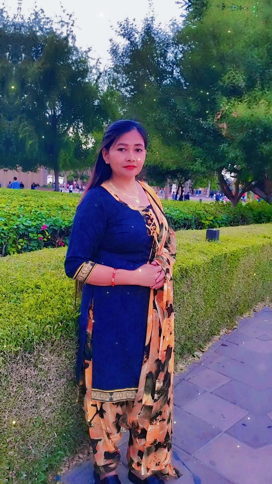 @Anushashahi@pyuthani😊