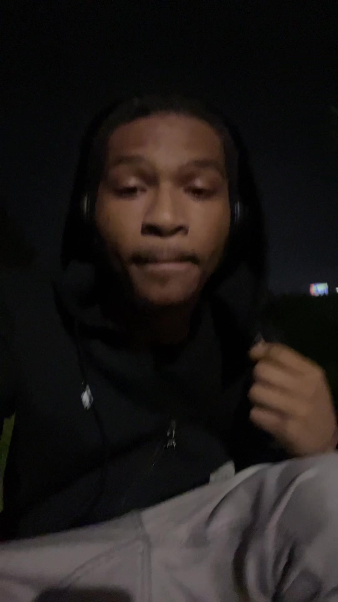 @Bj