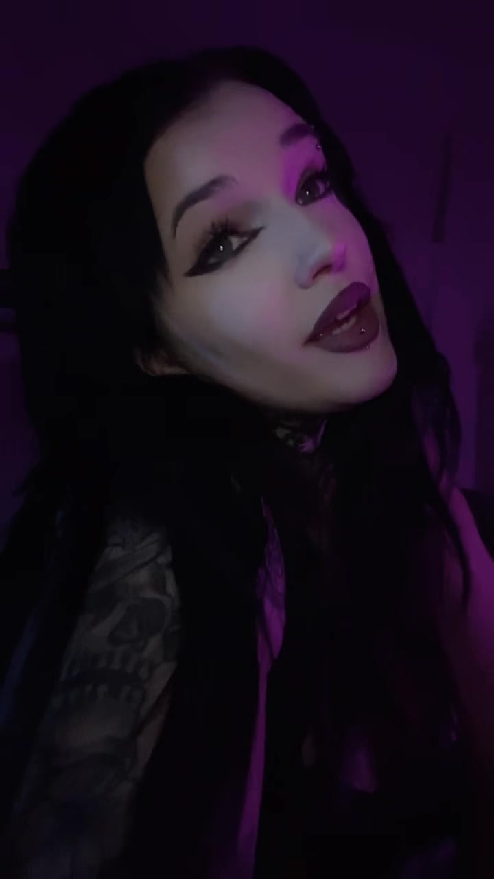 @emo.noodle.x