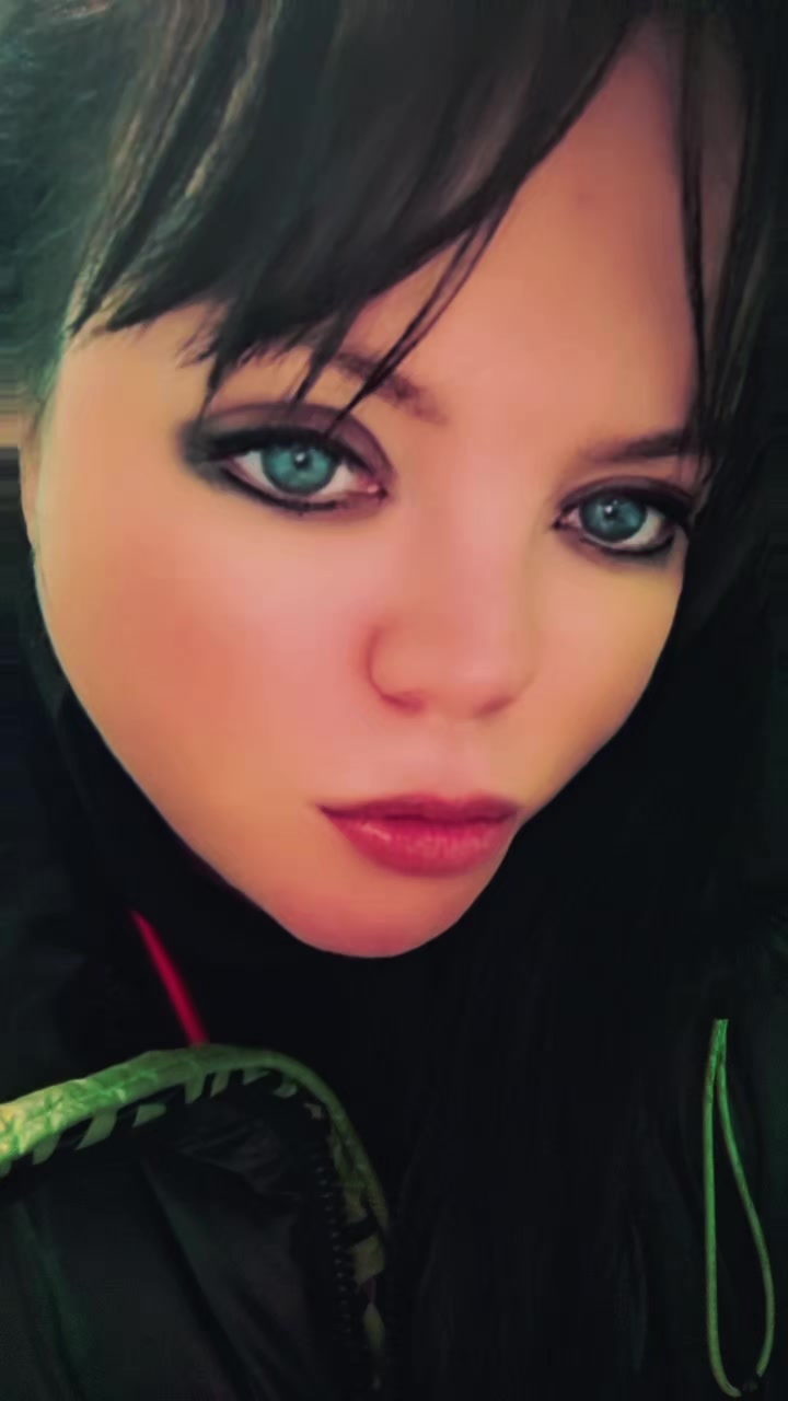 @anya3033