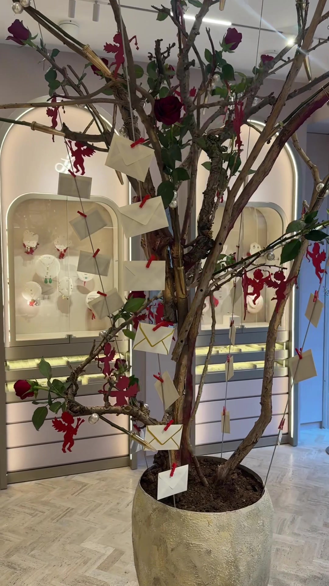 @Lina Rai Fine Jewelry