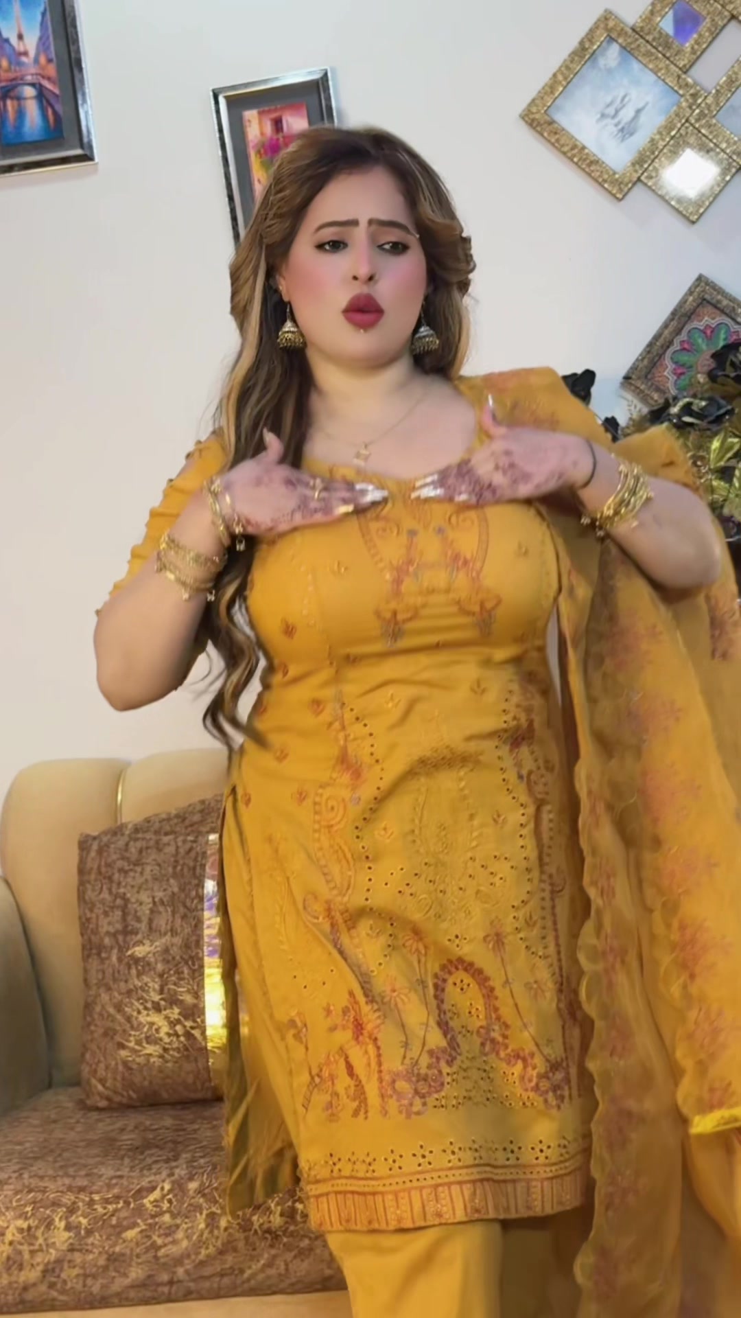 @❤️Waffa khan  &hearts;️