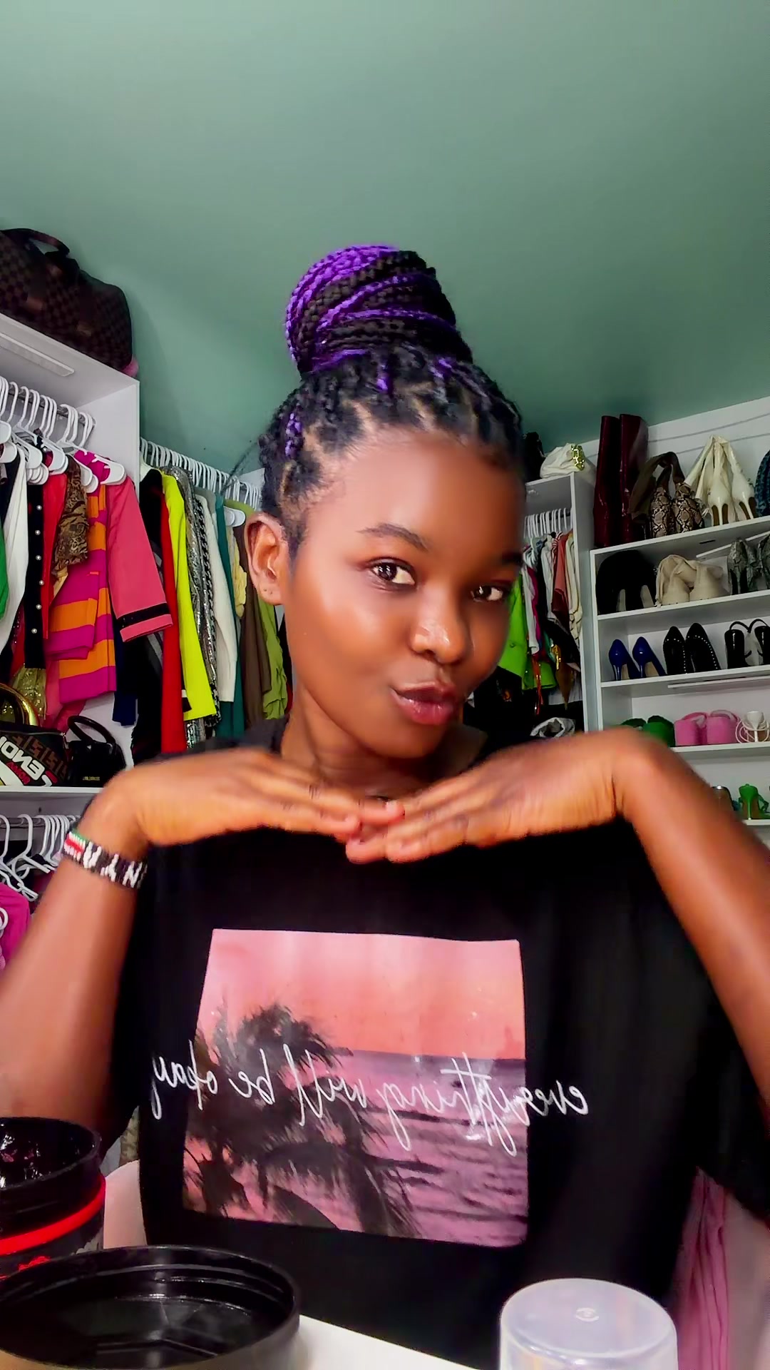 @Vayonah 🇺🇸 🇰🇪
