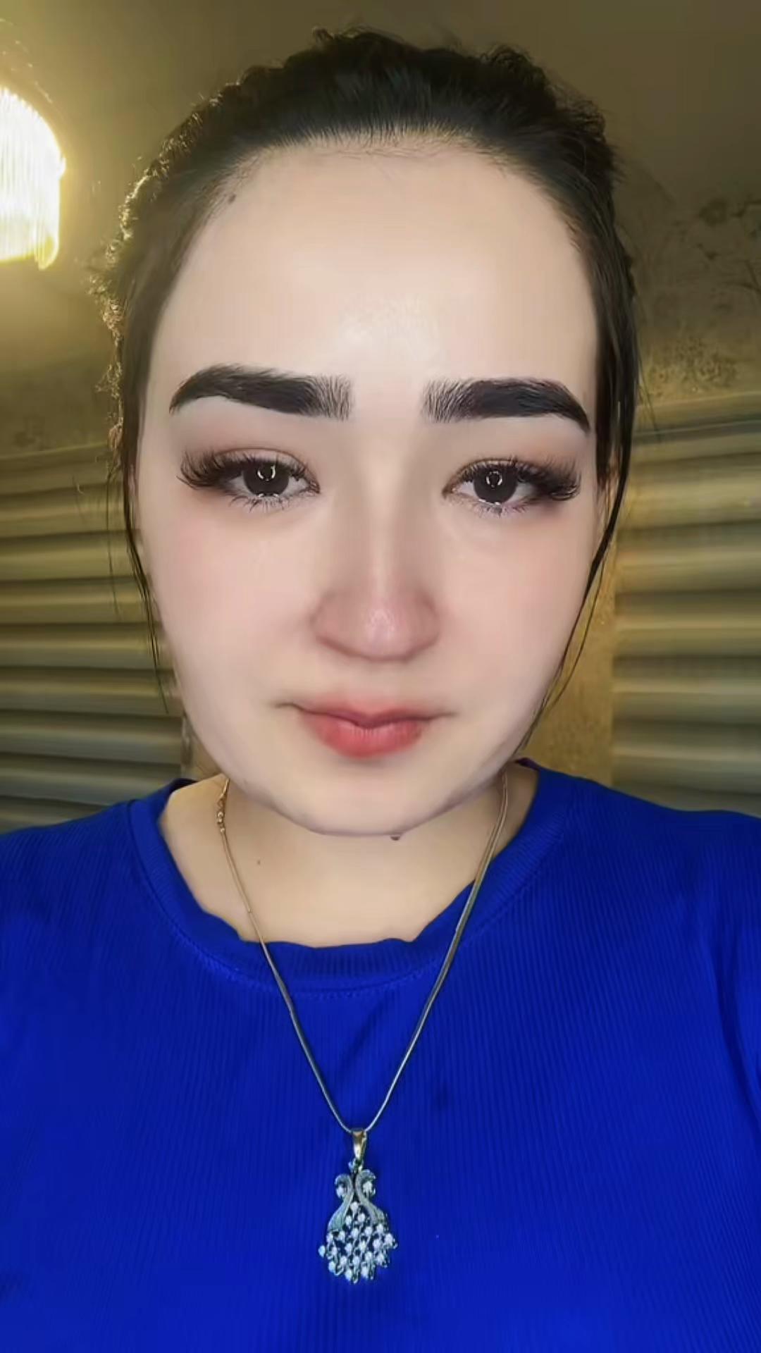 @Pari222🖤🦋