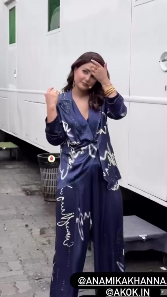 @Hina Khan 💎