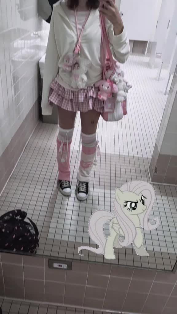 @!˚₊‧꒰ ( >&omega;0 ) ໒꒱&bull; uncanny doll