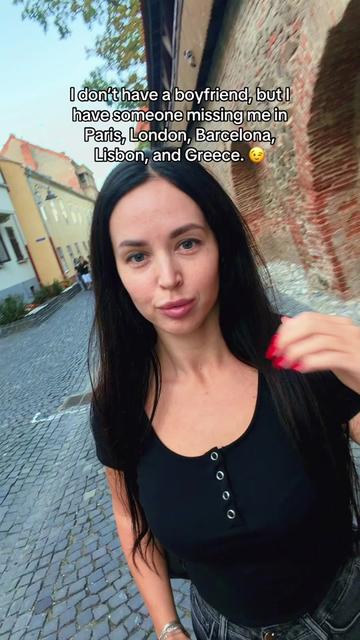 @bella.hub