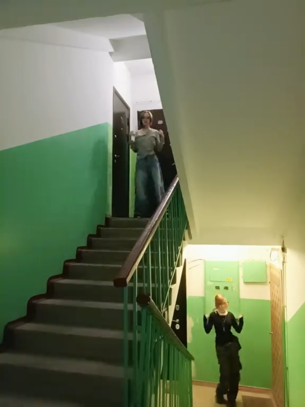 @Эрен😨ム@