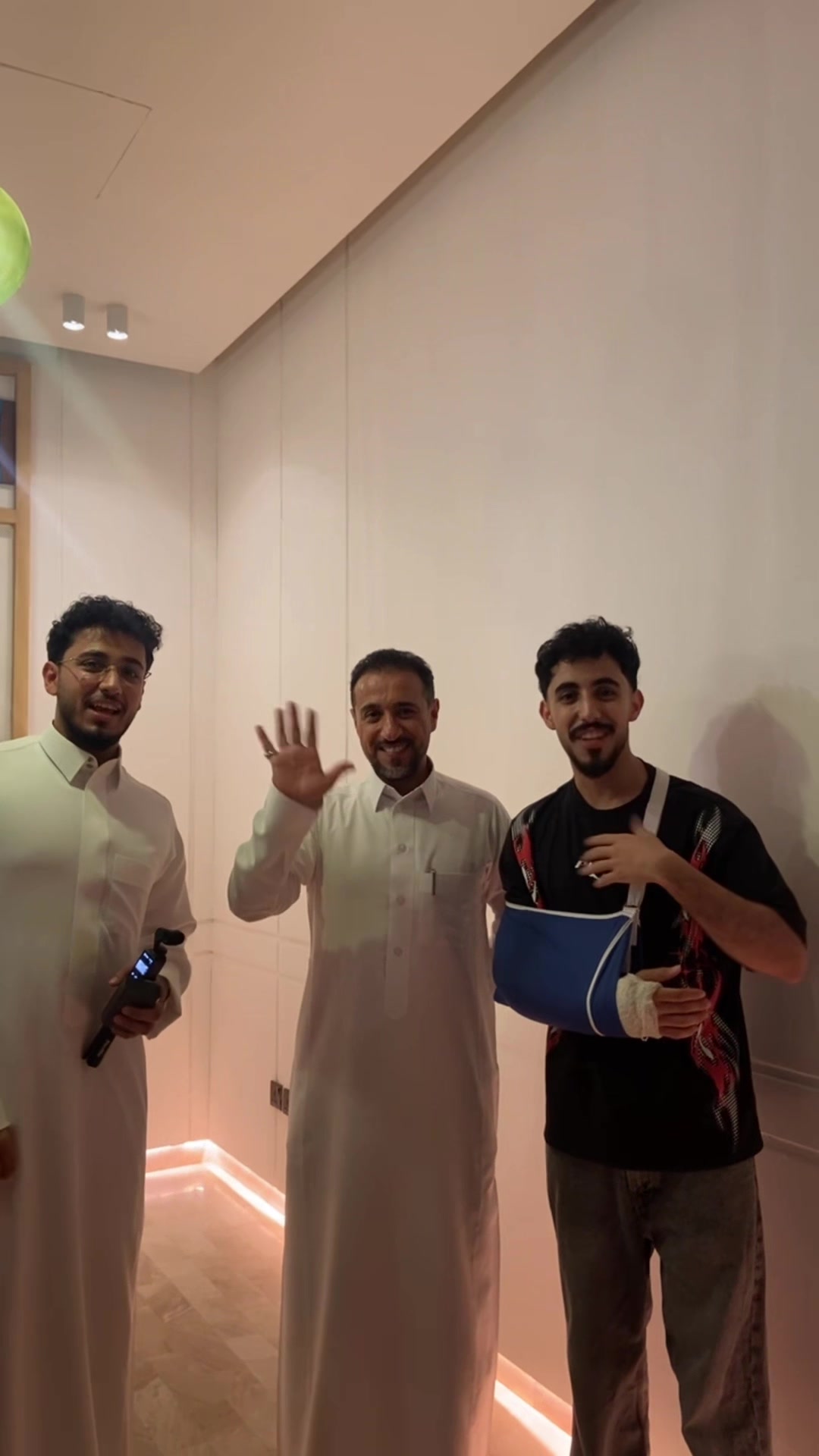 @لُ