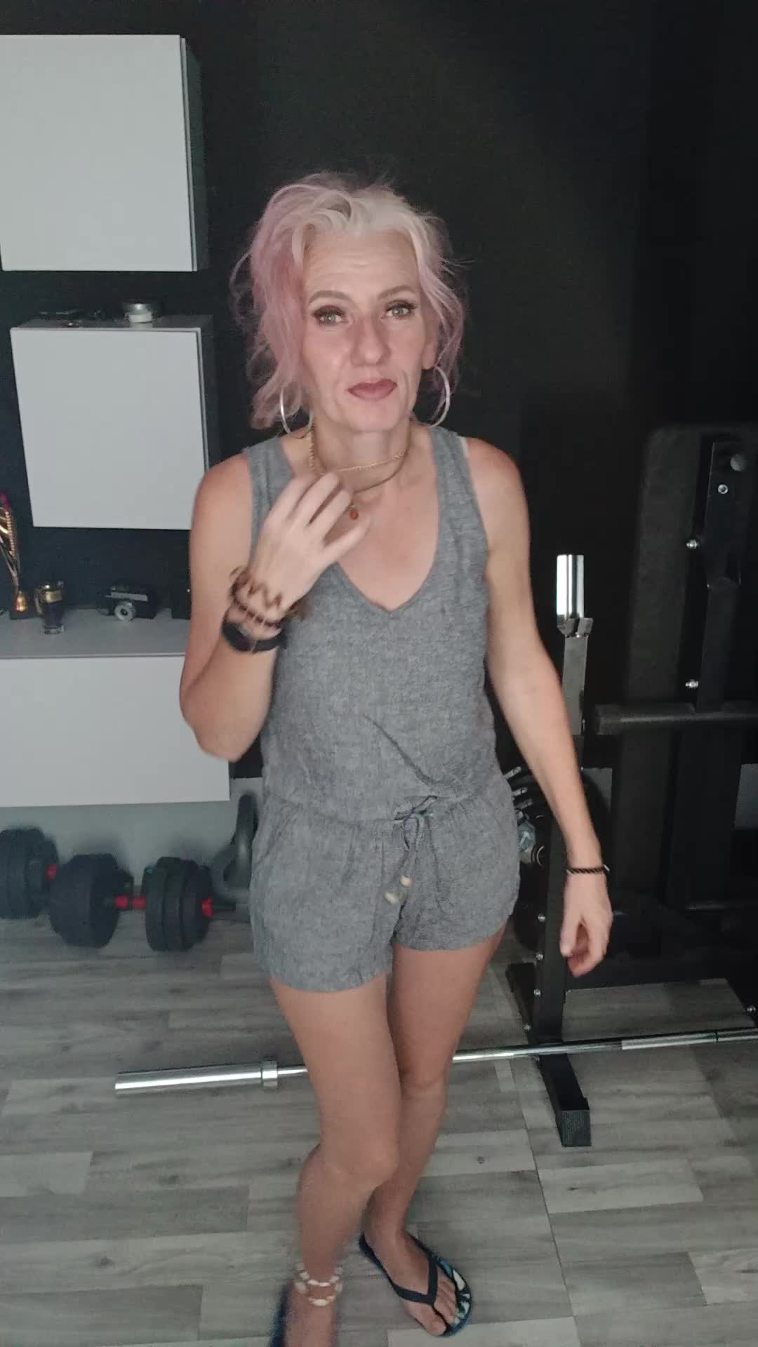 @Kinga✌(◕‿-)✌✿ &hearts;‿&hearts;)
