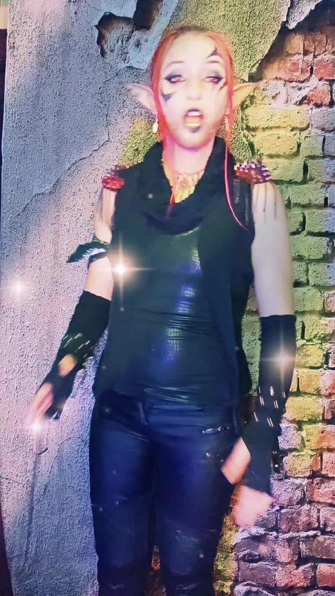 @NeoQueenRen