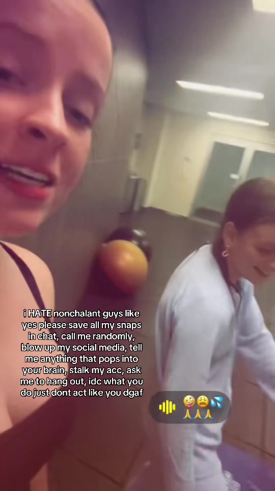 @Mia